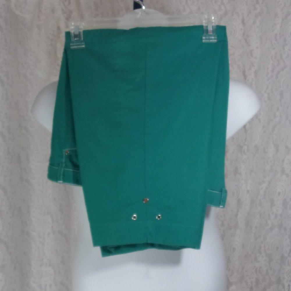 Tanjay Capris Pants Jade Green Accents with silver NWOT